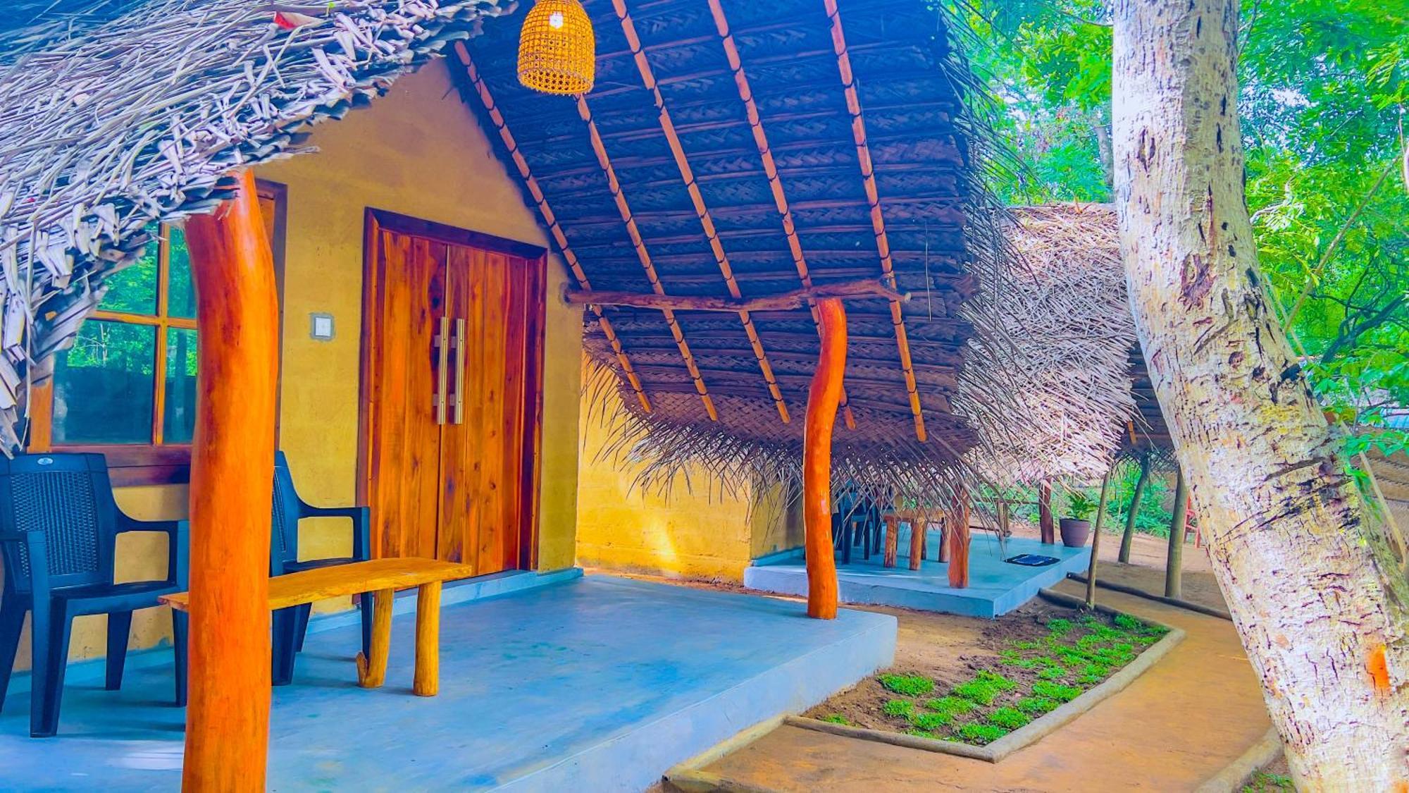 Jungle Host Hostel And Tree House Sigiriya Eksteriør bilde