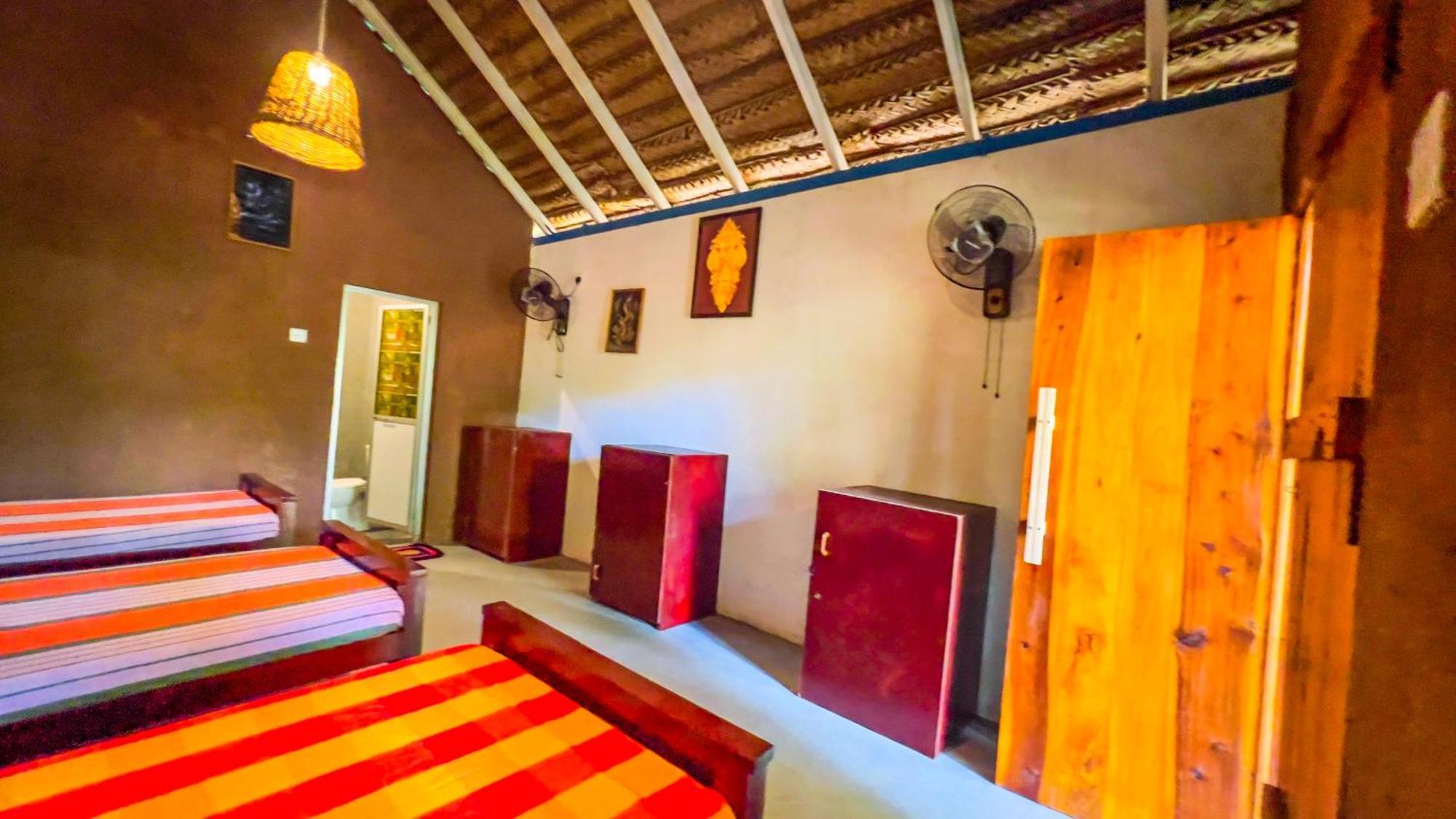 Jungle Host Hostel And Tree House Sigiriya Eksteriør bilde